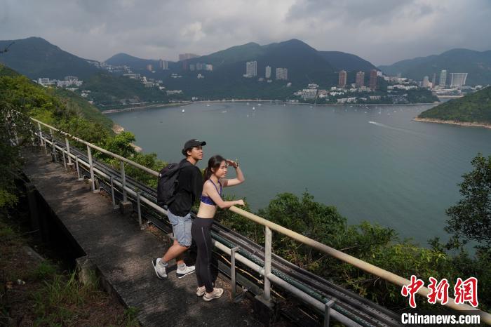 圖為海洋公園可眺望港島南部美景?！垷?攝