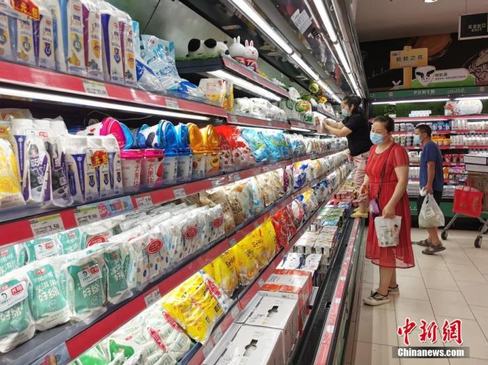 資料圖：疫情期間鄭州物資充足。 <a target='_blank' href='http://www.chinanews.com/'>中新社</a>記者 韓章云 攝 　