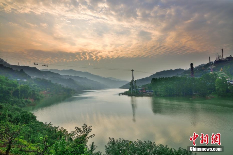 初冬時節(jié) 三峽庫區(qū)風(fēng)景別有一番韻味