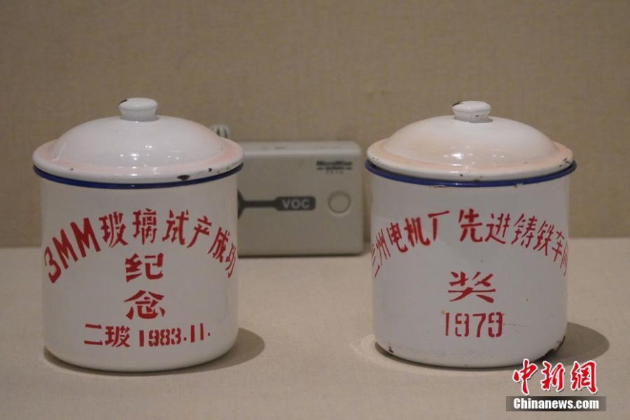 蘭州：百余件搪瓷藝術品展出 喚民眾“時代記憶”