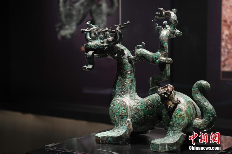 河南博物院“沿黃九省區(qū)金玉特種工藝瑰寶展”開展