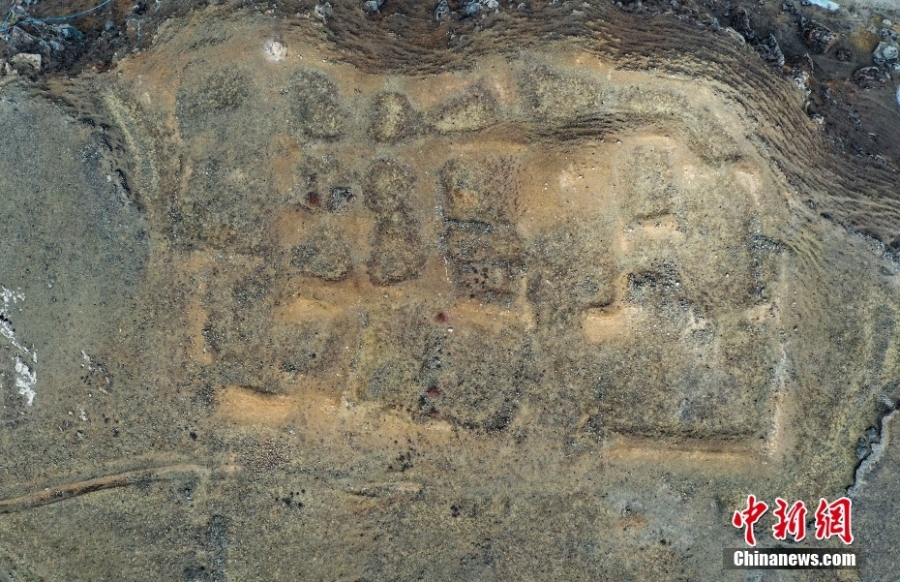 被神秘“古人類手腳印”帶火的西藏邱桑村