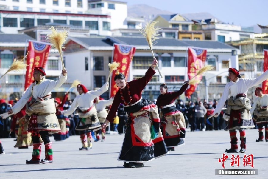 玉樹藏族民眾慶祝藏歷新年