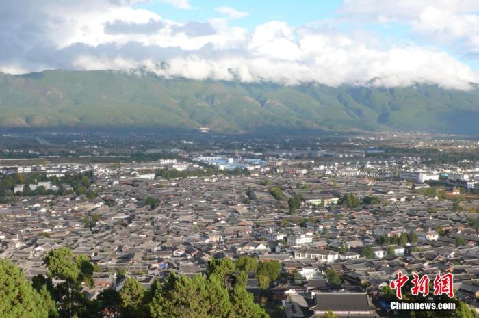 麗江古城遠(yuǎn)景。程惠敏 攝 圖片來(lái)源：CTPphoto