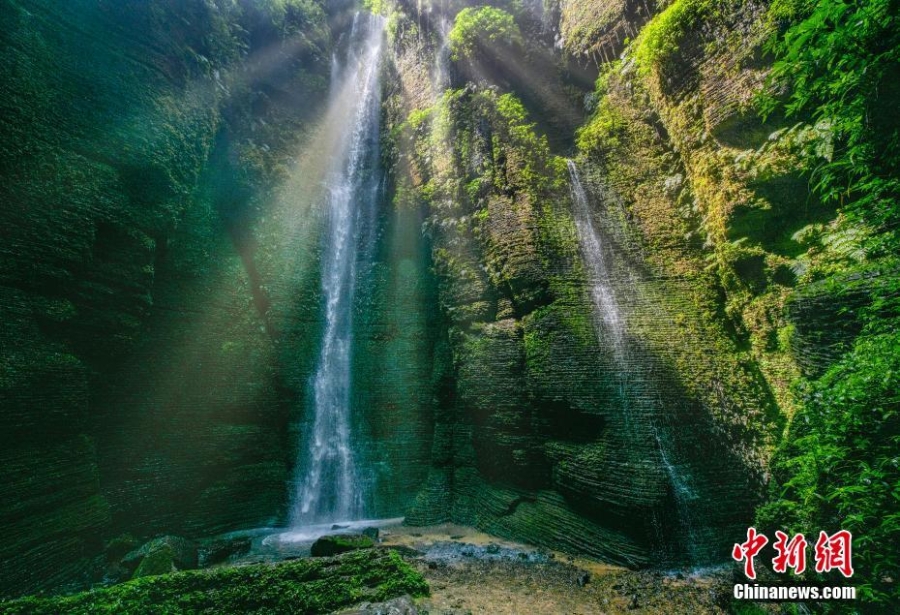 四川興文：僰王山飛霧洞風(fēng)光美