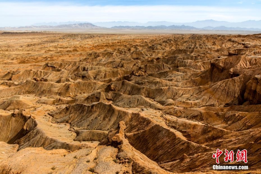 柴達木盆地紅崖雅丹地貌 帶你看“中國最像火星的地方”