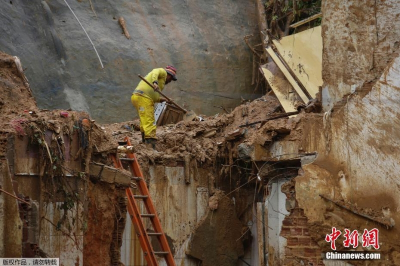 巴西東北部暴雨引發(fā)多地山體滑坡 死亡人數(shù)升至56人