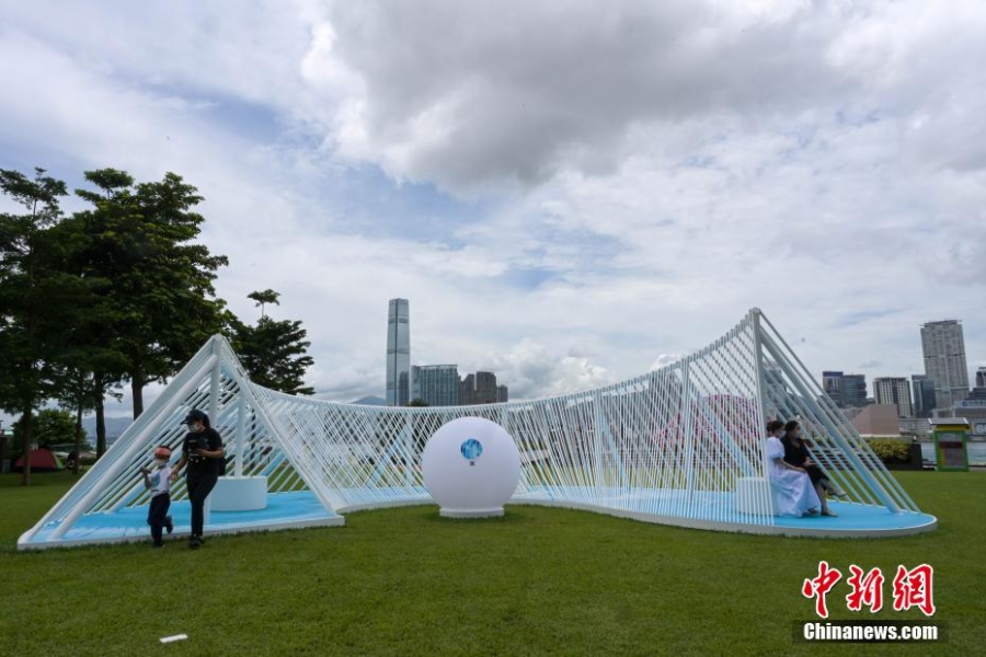 香港維港兩岸舉行“藝術(shù)＠維港”展覽