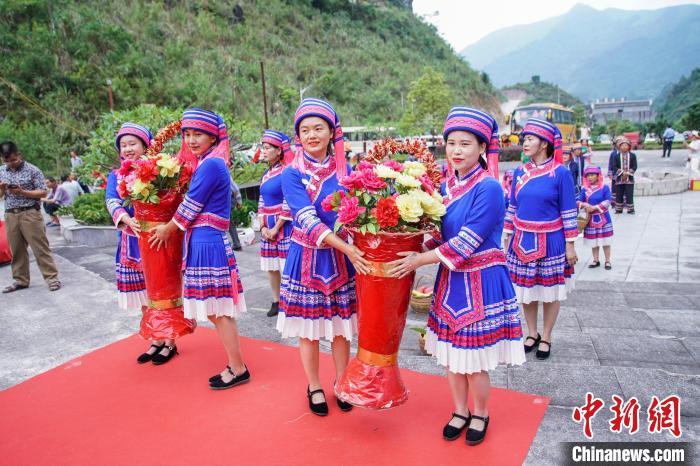 廣西布努瑤祭祀始祖密洛陀樂舞祈福展示民族風(fēng)情