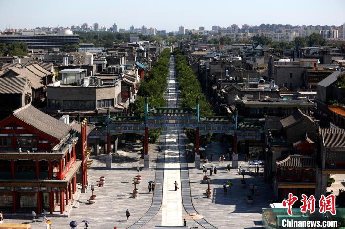 圖為在北京正陽門箭樓拍攝的北京中軸線?！?lt;a target='_blank' href='/'>中新社</a>記者 富田 攝