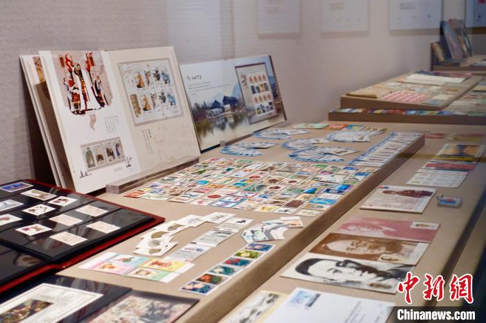 杭州國家版本館開展?！″X晨菲 攝