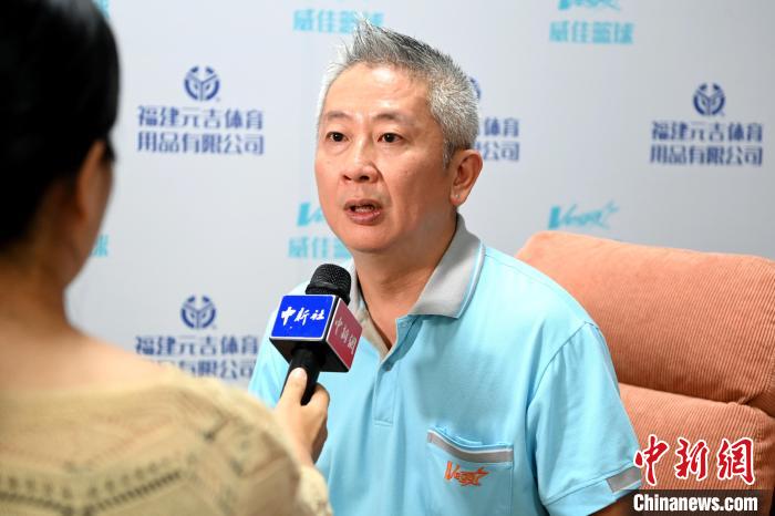 臺商林世堃接受<a target='_blank' href='/' >中新網(wǎng)</a>記者采訪?！埥鸫?攝