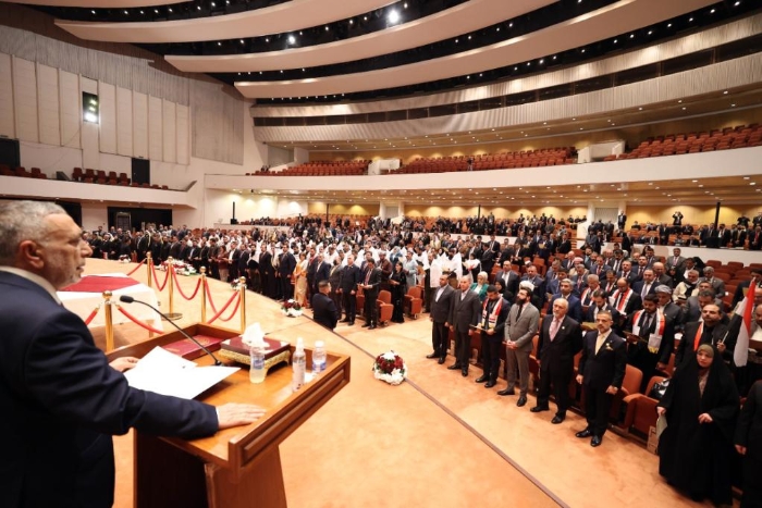 1月9日，議員在伊拉克首都巴格達(dá)出席新一屆國民議會(huì)首次會(huì)議。新華社發(fā)(伊拉克國民議會(huì)供圖)