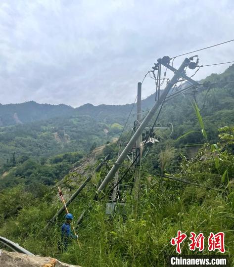 四川瀘定6.8級地震：震區(qū)34184戶用戶恢復(fù)供電搶險(xiǎn)仍在持續(xù)