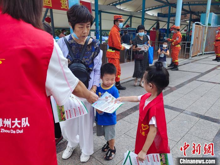 福建漳州：森林消防創(chuàng)新宣傳手段堅守防火一線