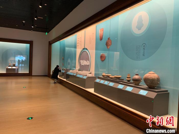 “和合中國(guó)”展覽展出“和合”文化有關(guān)文物、古籍402件/組(436單件)。　韓宏 攝