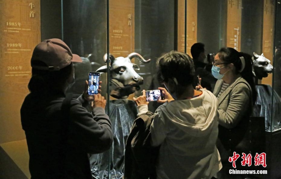 上海舉辦海外回流文物展 展方用CG立體動畫投影還原圓明園“十二獸首水力鐘”