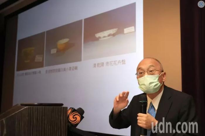 吳密察召開記者會(huì)表示，這次破損的三件瓷器皆列為一般古物，其中也僅一件是“人為疏失”。 臺(tái)灣聯(lián)合報(bào)圖 蘇健忠攝 