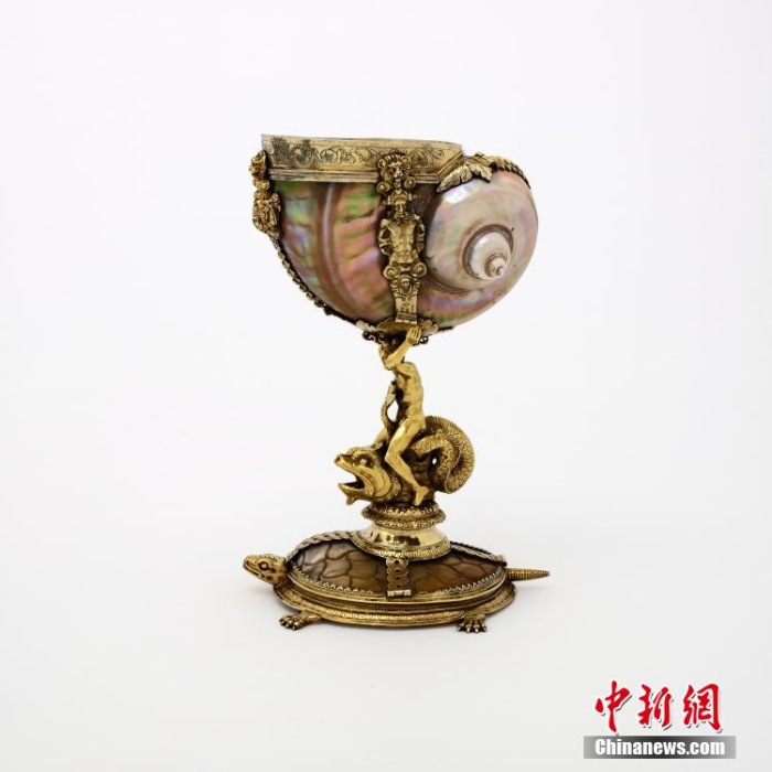 “珍·藏——英國V&A博物館館藏吉爾伯特精品展”展品悉數(shù)抵蓉