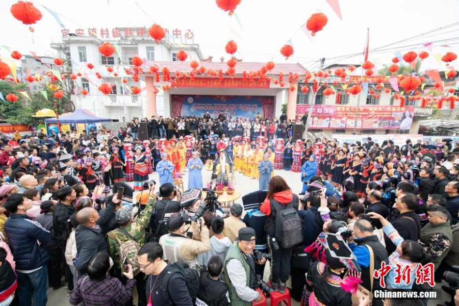 廣西田林縣壯族民俗“銷正月”熱鬧上演