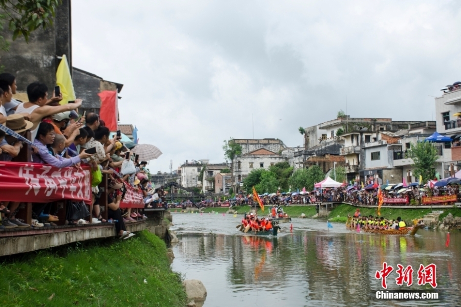 各地多彩活動(dòng)過端午