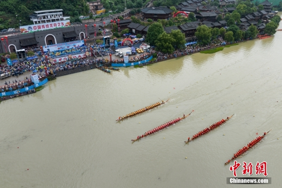 各地多彩活動(dòng)過端午