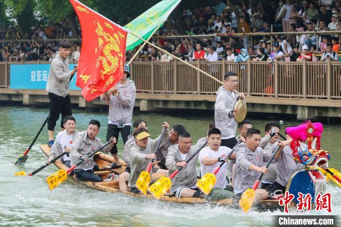 五常龍舟勝會(huì)現(xiàn)場(chǎng)。　五常街道供圖