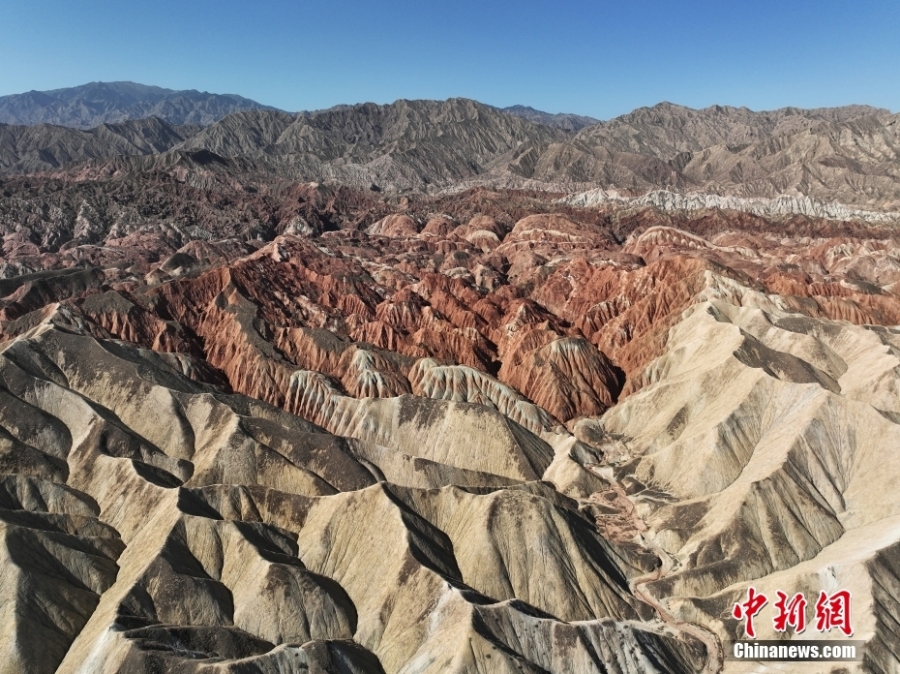 甘肅張掖七彩丹霞旅游熱度持續(xù)