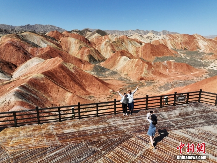 甘肅張掖七彩丹霞旅游熱度持續(xù)