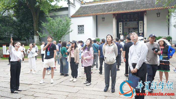 兩岸媒體人參訪岳麓書院。（攝影：虞鷹）