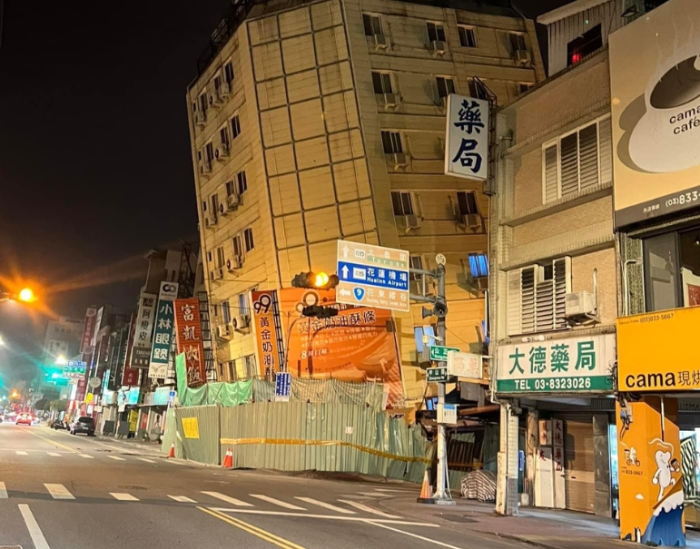 花蓮中山路富凱飯店倒塌