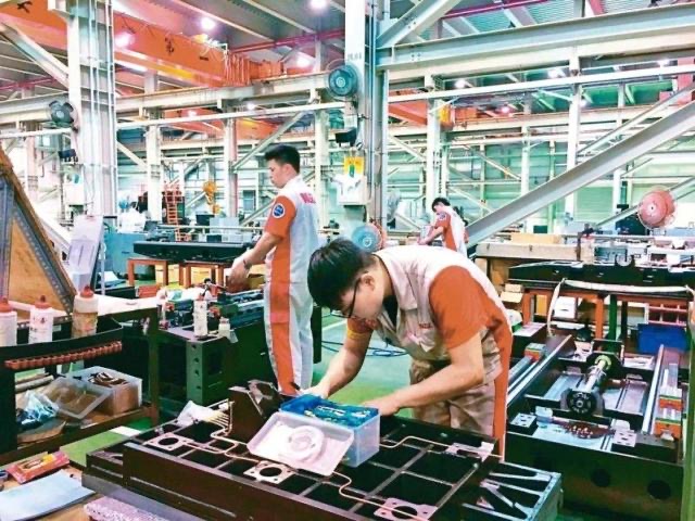 臺灣“中經(jīng)院”將發(fā)布2024年4月臺灣制造業(yè)采購經(jīng)理人指數(shù)（PMI）。制造業(yè)示意圖。（圖源：臺灣《聯(lián)合報》）