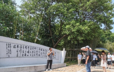 采訪團(tuán)一行參觀大余縣陽(yáng)明心園