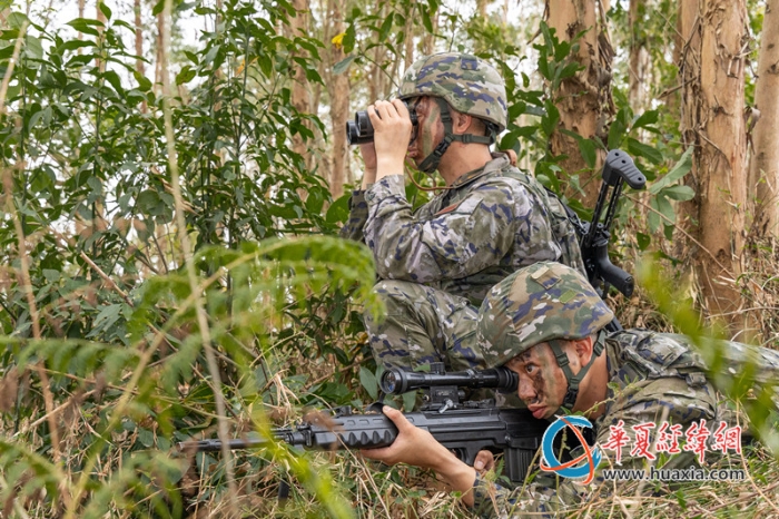 8、2025年4月16日，武警官兵在進(jìn)行潛伏狙擊_副本