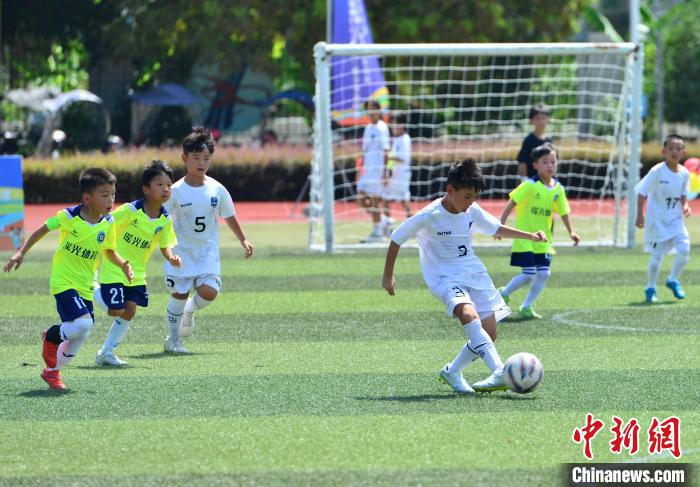 兩岸足球少年福州以球會友